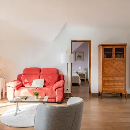 Geranimus Versailles: Notre-dame Apartment *
